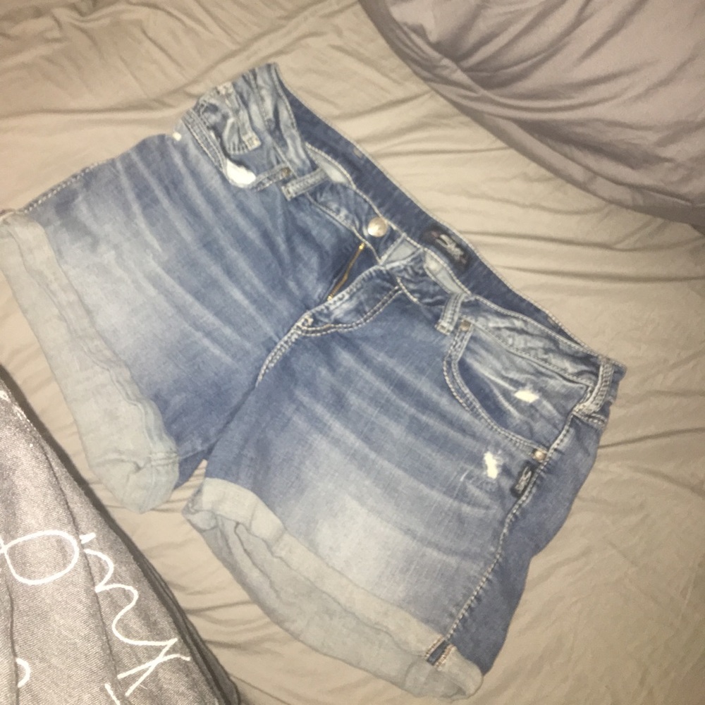 Silver Jean shorts size and 18